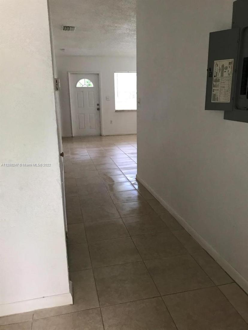 Picture of 700 NW 19Th Ter, Fort Lauderdale FL 33311