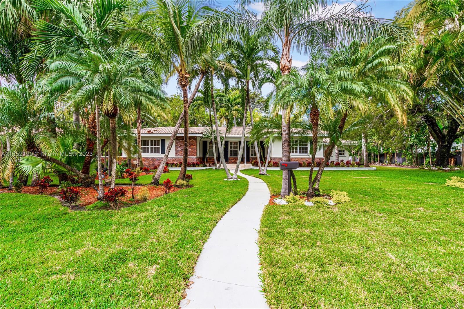 Picture of 4756 Bay Point Rd, Miami, FL 33137