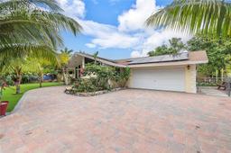 Picture of 371 Bishop Dr, Delray Beach, FL 33445