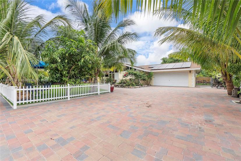 Picture of 371 Bishop Dr, Delray Beach FL 33445