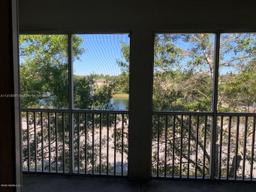 Picture of 8290 W Gate Pkwy # 216, Jacksonville, FL 32216