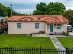 Picture of 3360 E 10Th Ave, Hialeah, FL 33013