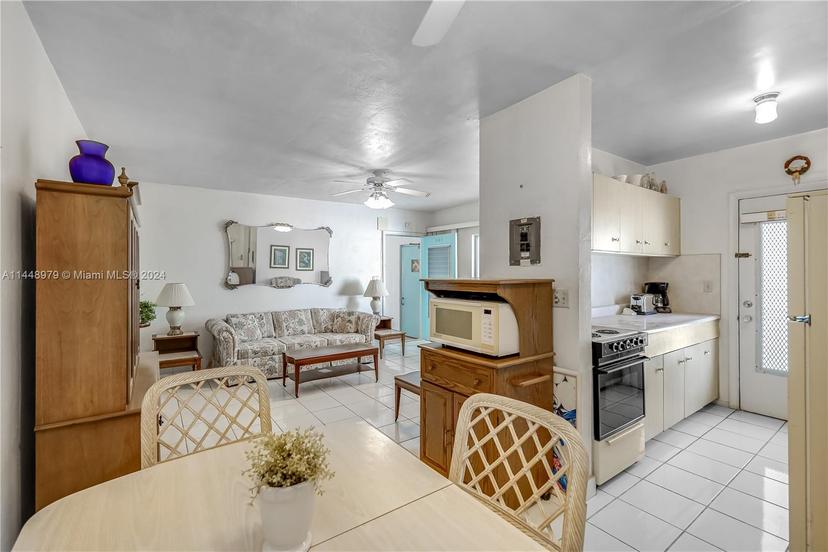 Picture of 350 Collins Ave # 307, Miami Beach FL 33139