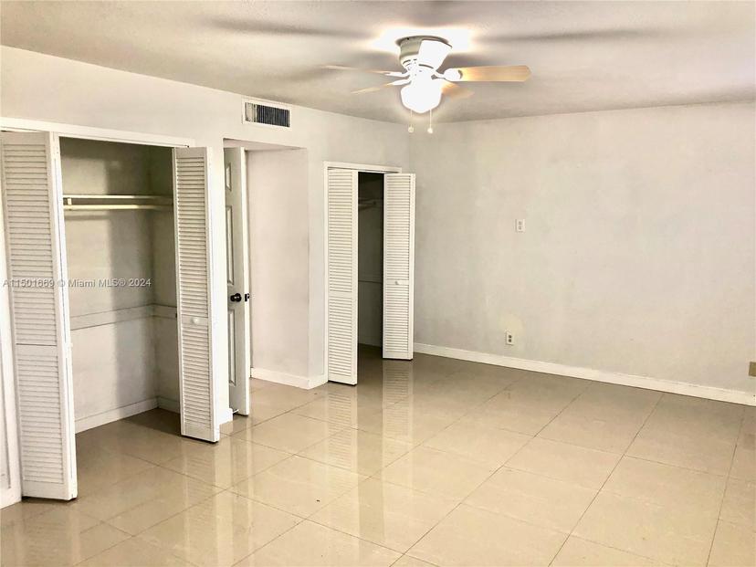 Picture of 9633 SW 20Th Ter # 9633, Miami FL 33165