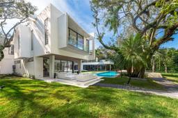 Picture of 5245 Oak Lane, Coral Gables, FL 33156