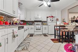 Picture of 281 S Hollybrook Dr # 103, Pembroke Pines, FL 33025