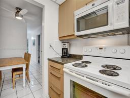 Picture of 16750 NE 14Th Ave # 210, Miami, FL 33162