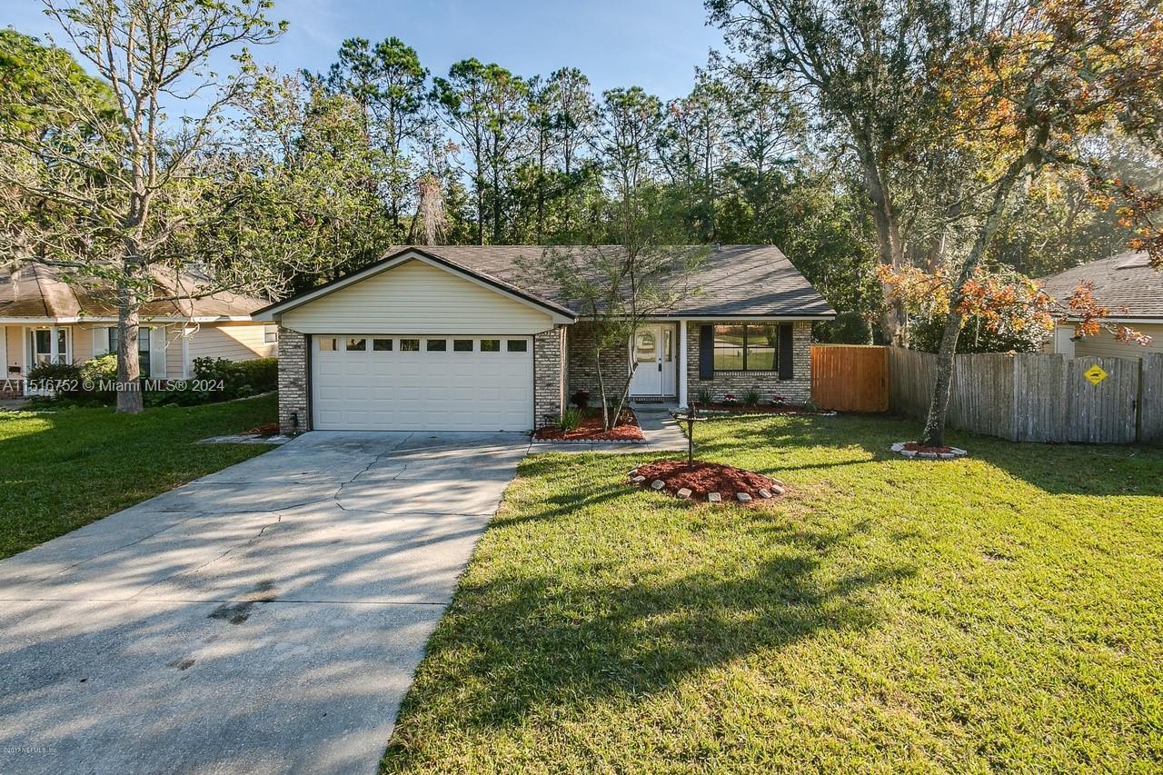 Picture of 1609 Panther Ridge Ct, Jacksonville, FL 32225