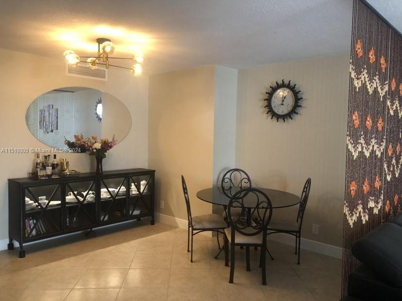 Picture of 2500 Parkview Dr # 618, Hallandale Beach FL 33009