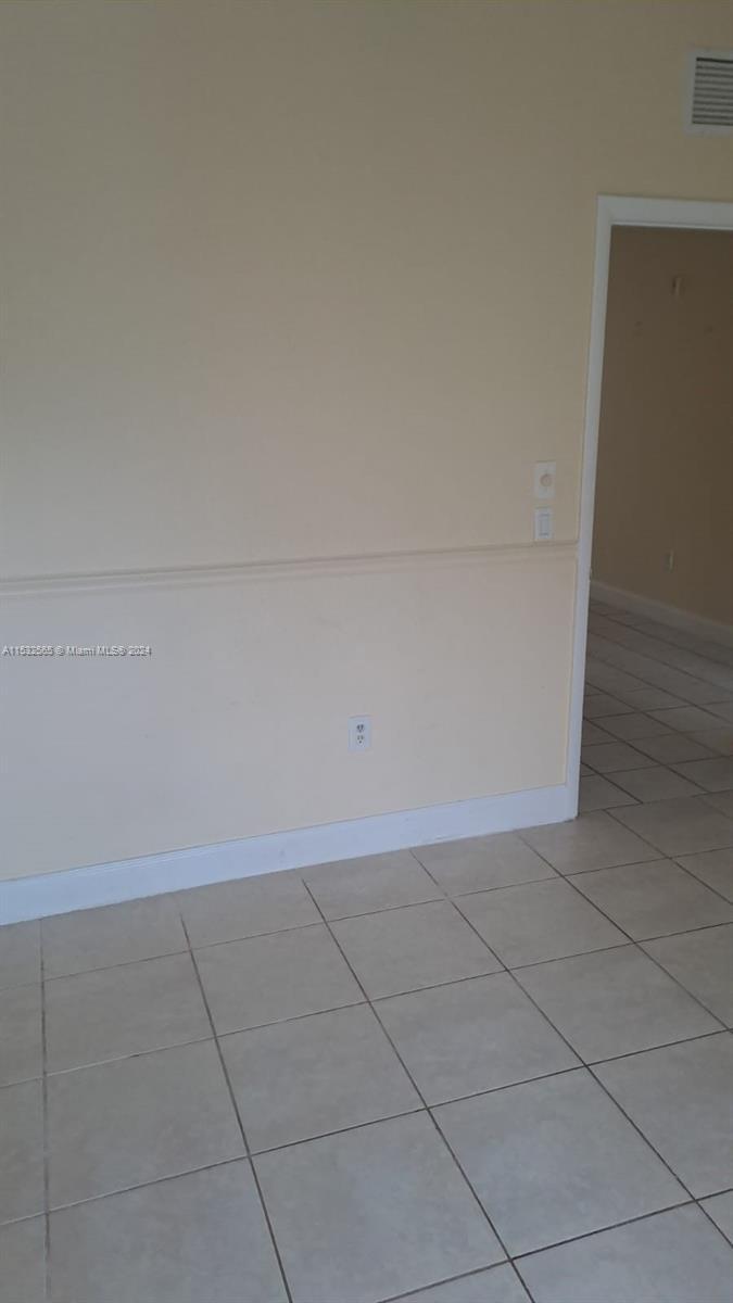 Picture of 2014 Shoma Dr # 173, Royal Palm Beach FL 33414