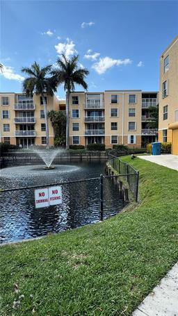 Picture of 1350 SE 3Rd Ave # 309, Dania Beach, FL 33004