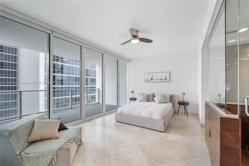 Picture of 1040 Biscayne Blvd # 1805, Miami FL 33132