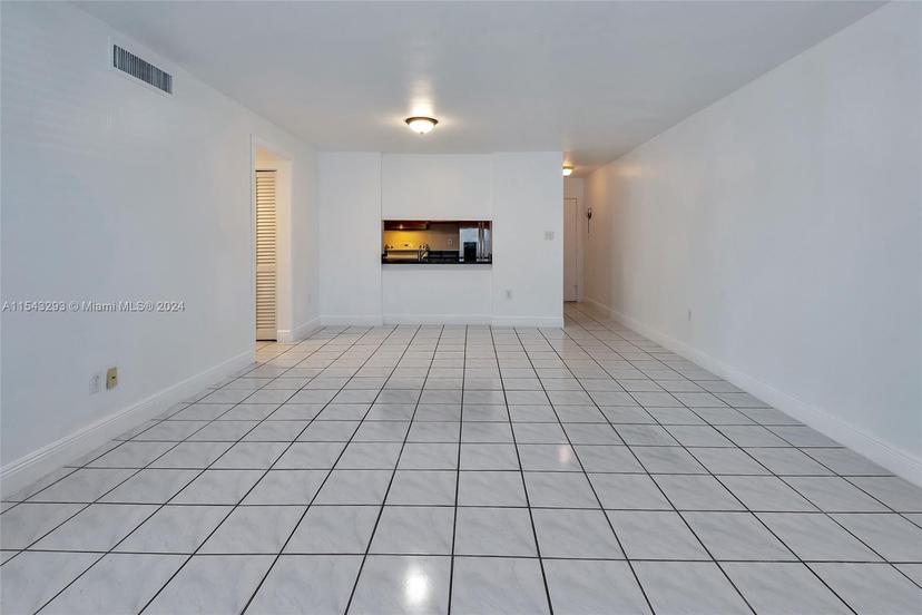 Picture of 280 W Park Dr # 6, Miami FL 33172