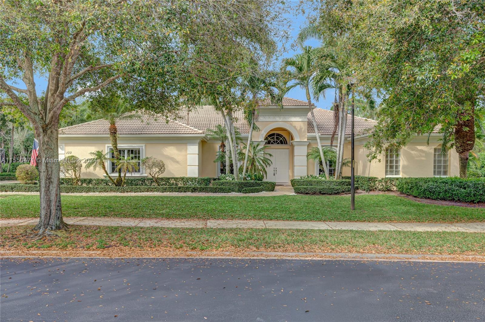 Picture of 133 Mystic Ln, Jupiter, FL 33458