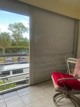 Picture of 2871 Somerset Dr # 218, Lauderdale Lakes, FL 33311