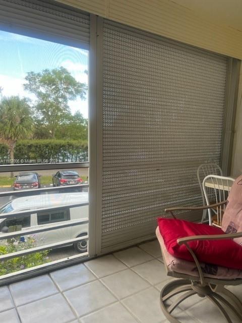 Picture of 2871 Somerset Dr # 218, Lauderdale Lakes FL 33311