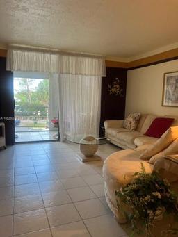 Picture of 2871 Somerset Dr # 218, Lauderdale Lakes, FL 33311