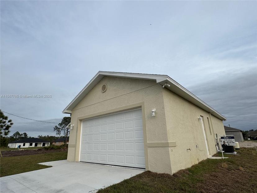 Picture of 1926 Zombar Ct, Lehigh Acres FL 33972