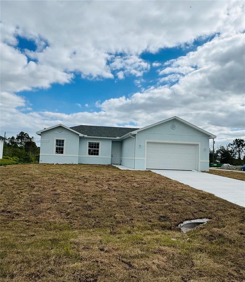 Picture of 426 Mercedes Ct, Lehigh Acres FL 33972