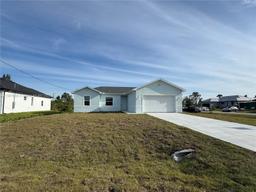 Picture of 426 Mercedes Ct, Lehigh Acres, FL 33972