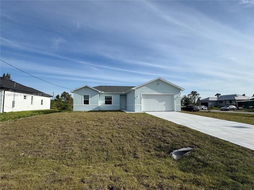 Picture of 426 Mercedes Ct, Lehigh Acres FL 33972