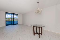 Picture of 1100 Colony Point Cir # 208, Pembroke Pines, FL 33026