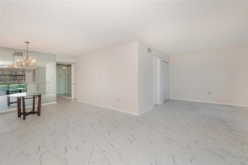 Picture of 1100 Colony Point Cir # 208, Pembroke Pines FL 33026