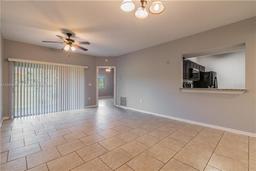 Picture of 9516 Newdale Way # 72101, Riverview, FL 33578