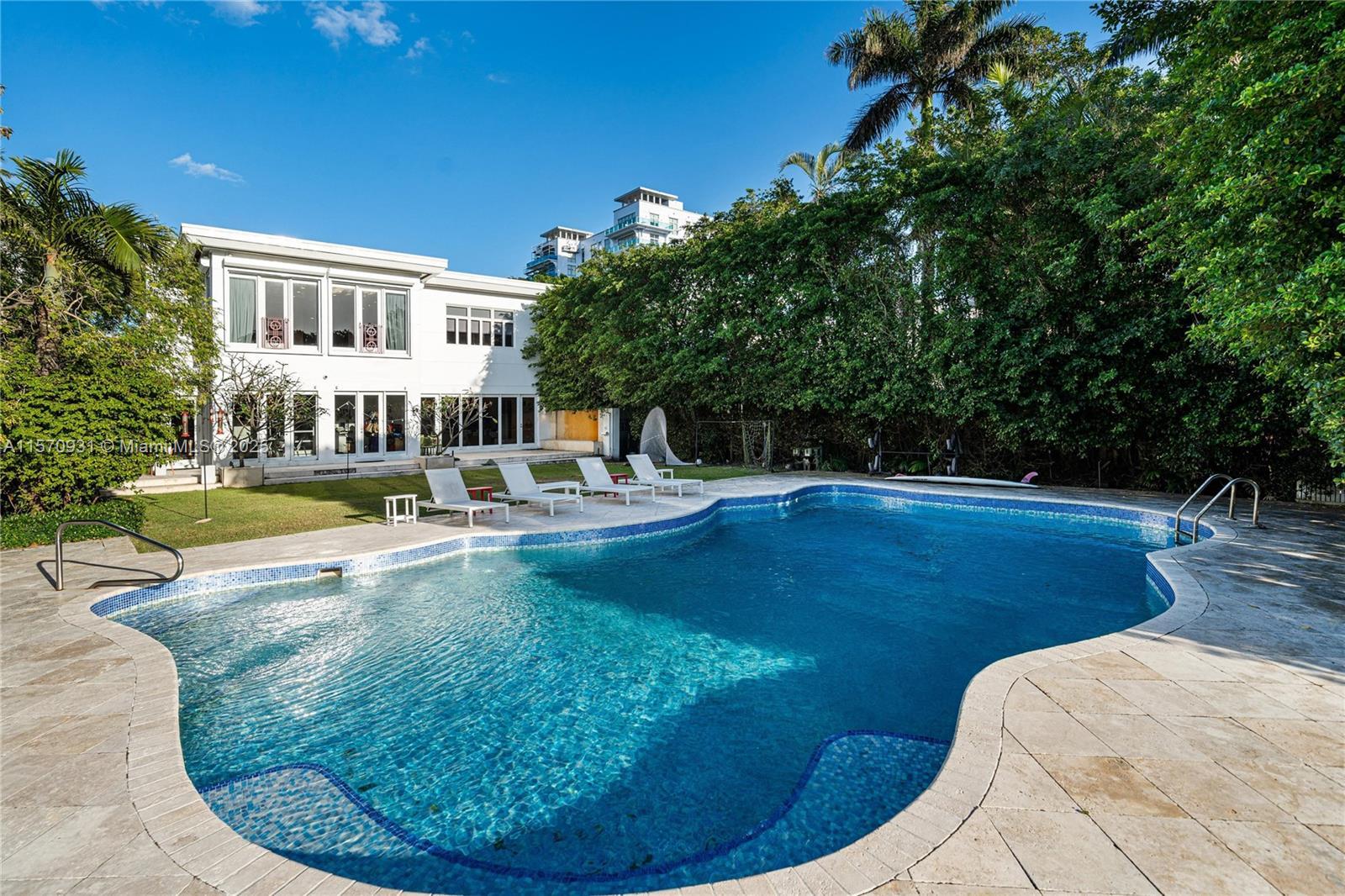 Picture of 6320 Allison Rd, Miami Beach, FL 33141