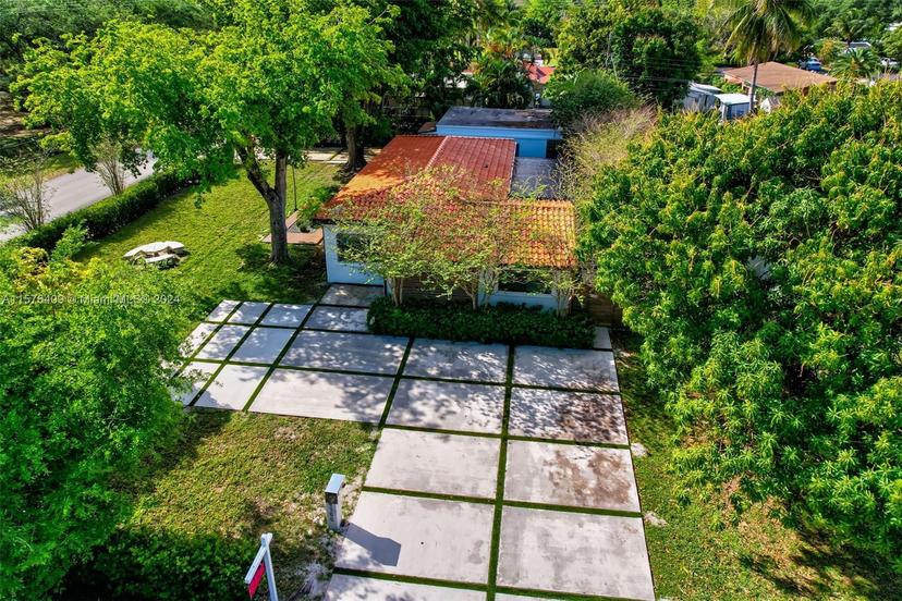 Picture of 2198 NE 183Rd St, North Miami Beach FL 33179