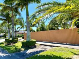 Picture of 1695 N Bluebird Ln N Bluebird Ln, Homestead, FL 33035