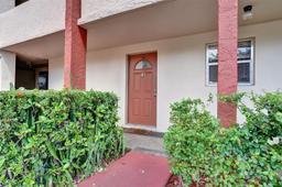 Picture of 8021 N Sunrise Lakes Dr # 107, Sunrise, FL 33322