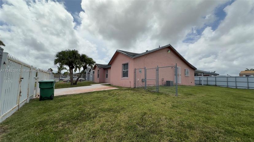 Picture of 12555 SW 211Th Ter, Miami FL 33177