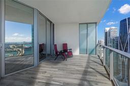 Picture of 851 NE 1St Ave # 4209, Miami, FL 33132