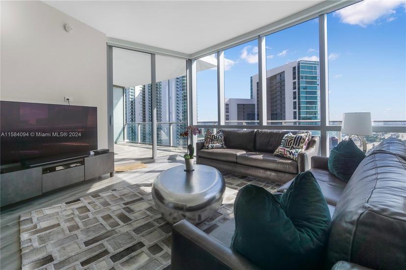 Picture of 851 NE 1St Ave # 4209, Miami FL 33132