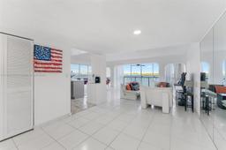 Picture of 11111 Biscayne Blvd # 3A, Miami, FL 33181