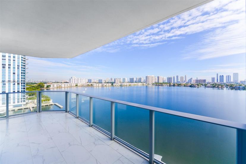 Picture of 17111 Biscayne Blvd # 1009, North Miami Beach FL 33160