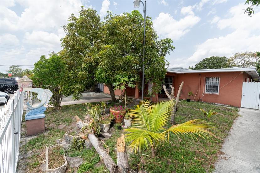 Picture of 621 E 46Th St, Hialeah FL 33013