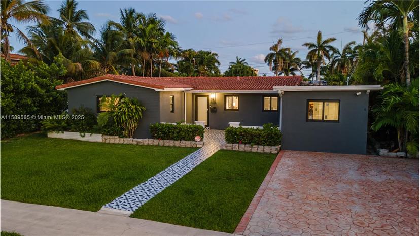 Picture of 1024 NE 4Th St, Hallandale Beach FL 33009