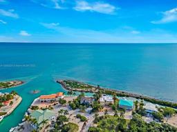 Picture of 210 W Seaview Cir, Duck, FL 33050