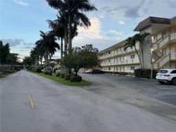 Picture of 5111 W Oakland Park Blvd # 307, Lauderdale Lakes, FL 33313