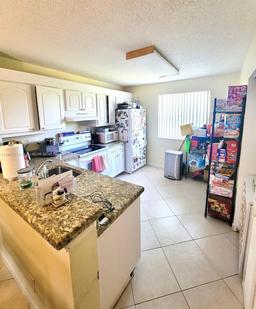 Picture of 5641 Riverside Dr, Coral Springs, FL 33067