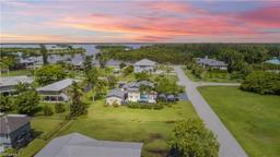 Picture of 301 Allen Ave, Everglades City, FL 34139