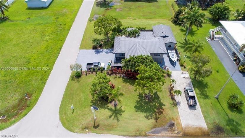 Picture of 301 Allen Ave, Everglades City FL 34139