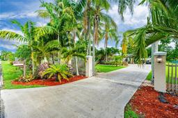 Picture of 17341 SW 278Th St, Homestead, FL 33031