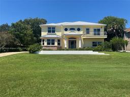 Picture of 1613 N Indian River Drive, Cocoa, FL 32922