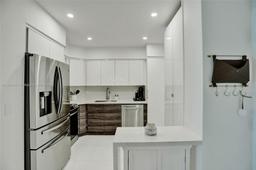 Picture of 500 Bayview Dr # 1924, Sunny Isles Beach, FL 33160