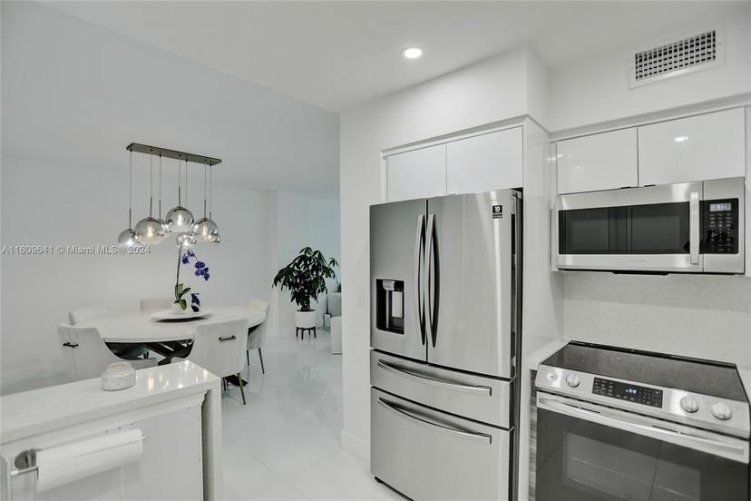 Picture of 500 Bayview Dr # 1924, Sunny Isles Beach FL 33160