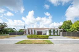 Picture of 2120 NE 204Th St, Miami, FL 33179