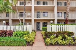 Picture of 6241 Pointe Regal Cir # 103, Delray Beach, FL 33484